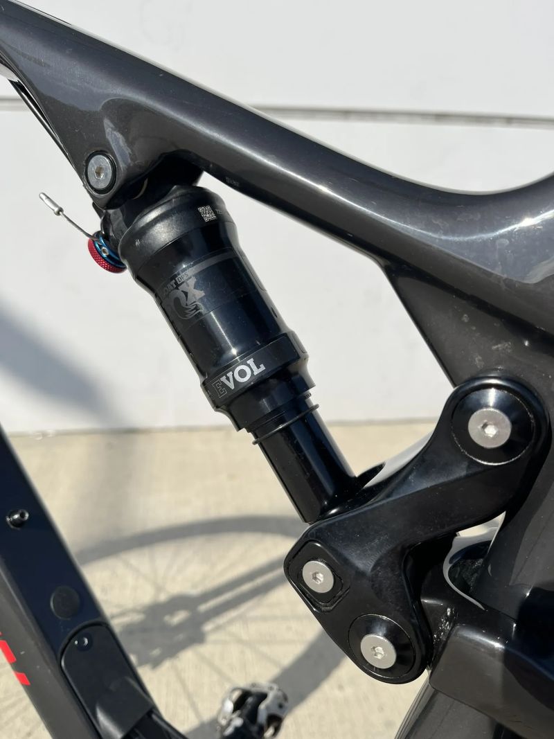 Rocky Mountain ELEMENT CARBON 70 XCO velikost XL