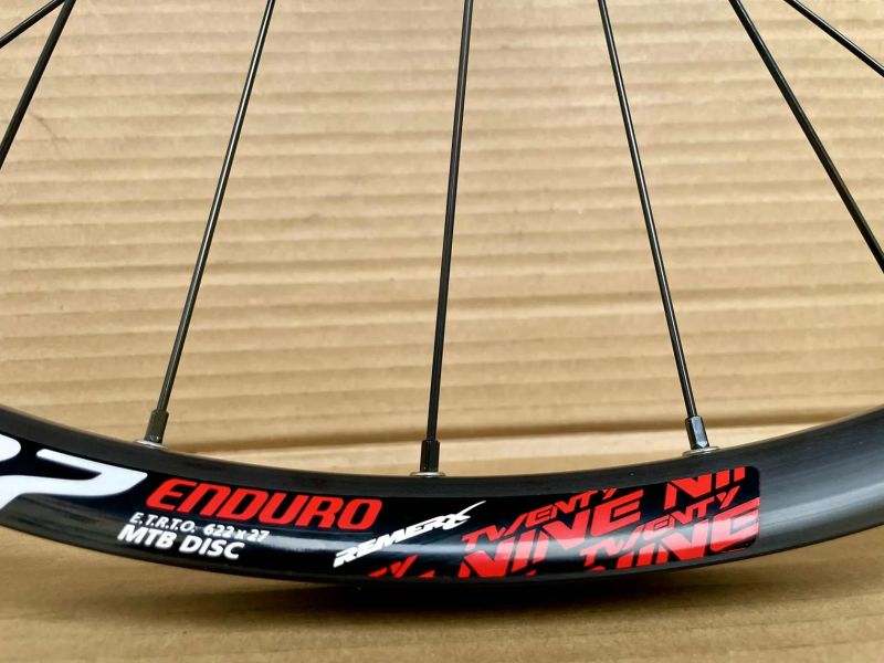 MTB přední kolo REMERX RX 2027 29" + NOVATEC D791SB-Boost 15x110mm - 935 g