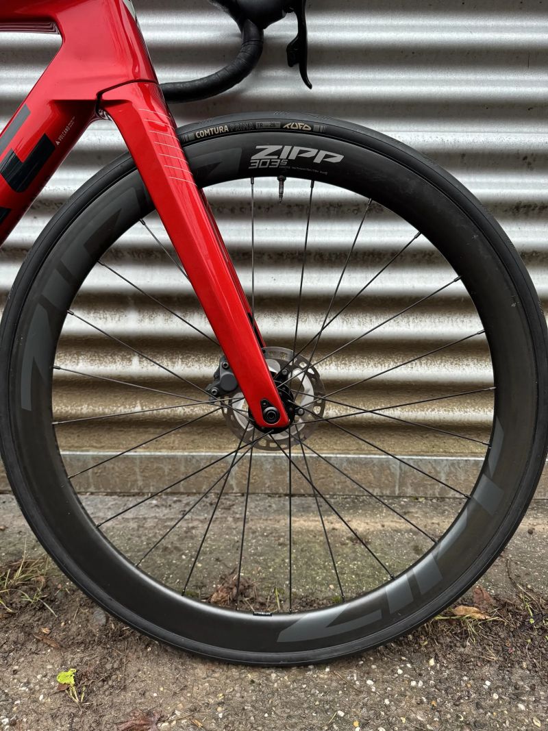 Conor Volcano Aero WRC - SRAM FORCE, WATMETR, ZIPP, DOŽIVOTNÍ ZÁRUKA