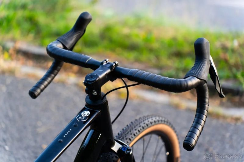 Gravel Kross Esker TR Čierna 2025 veľ.L