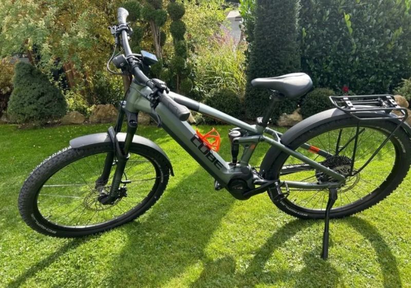 Cube Cube Stereo Hybrid Pro 120