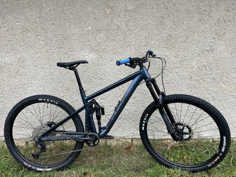 Ghost Riot Trail 29 M