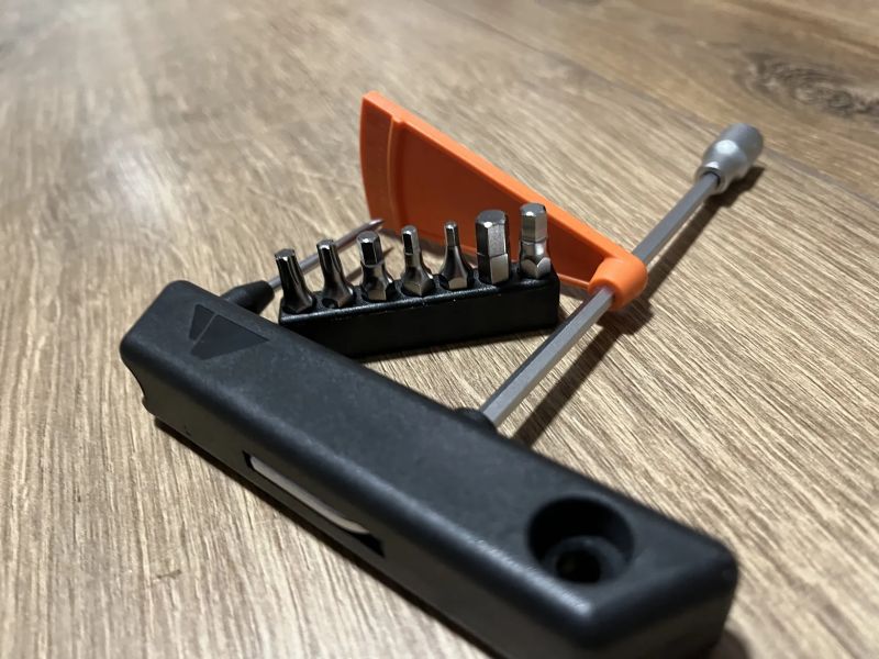 Momentový klíč s bity canyon 