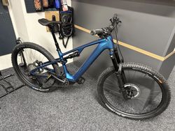 CUBE AMS Stereo Hybrid ONE44 C68X SLX 8km vel.M 17,5Kg 2026