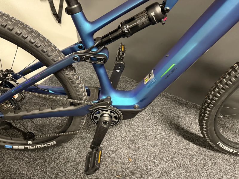 CUBE AMS Stereo Hybrid ONE44 C68X SLX 8km vel.M 17,5Kg 2026