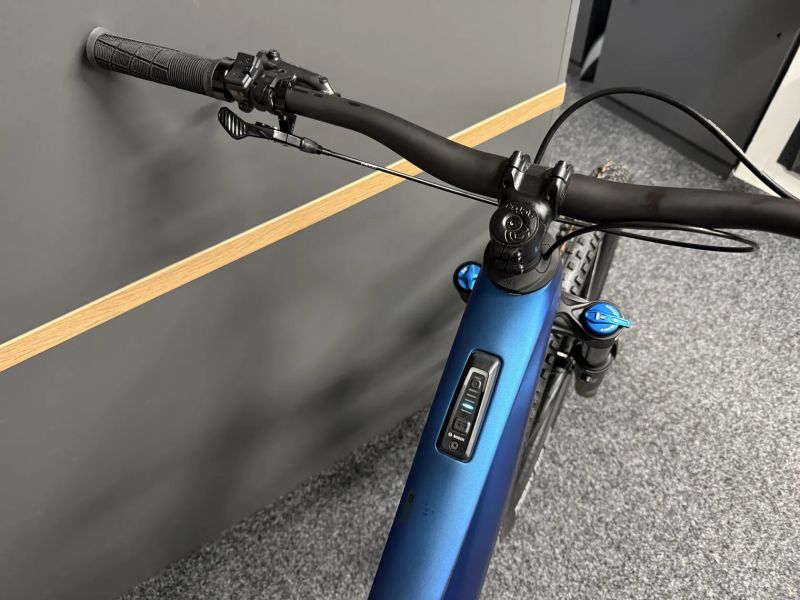 CUBE AMS Stereo Hybrid ONE44 C68X SLX 8km vel.M 17,5Kg 2026