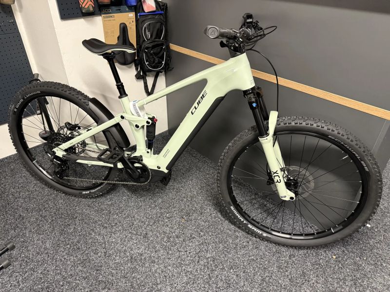 CUBE Stereo Hybrid ONE22 PRO 800 vel.L a XL 2026 NOVÉ