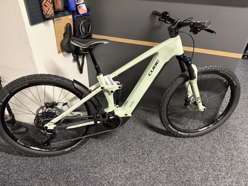 CUBE Stereo Hybrid ONE22 PRO 800 vel.L a XL 2026 NOVÉ