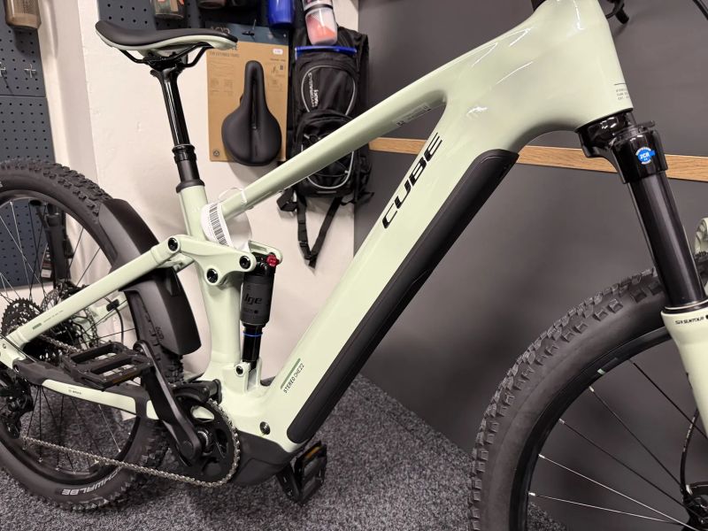 CUBE Stereo Hybrid ONE22 PRO 800 vel.L a XL 2026 NOVÉ