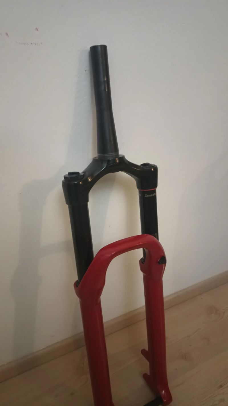 *Electric Red* Rock Shox Lyrik Ultimate 2.1 Rc2 150mm