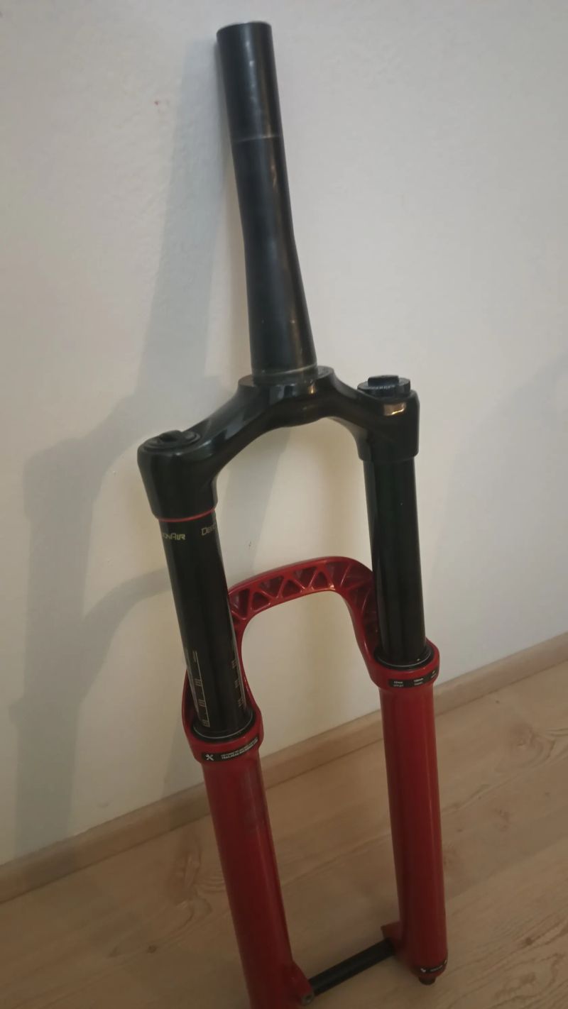 *Electric Red* Rock Shox Lyrik Ultimate 2.1 Rc2 150mm