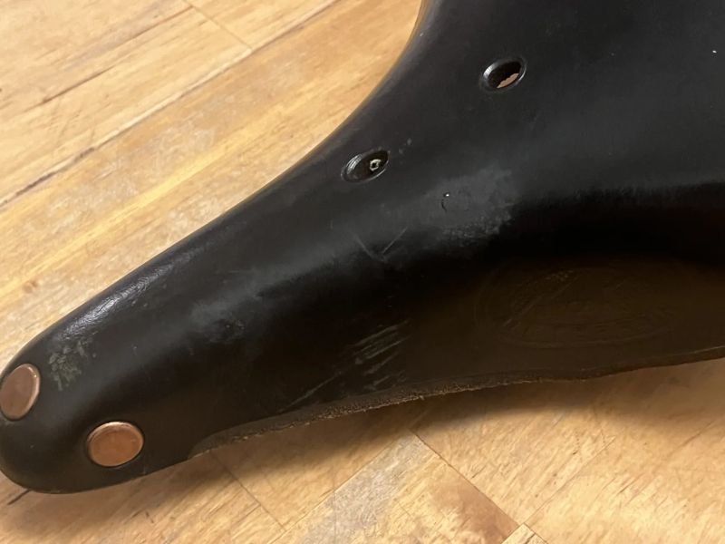 Sedlo Brooks, obyčejné, typ nevim, pruziny