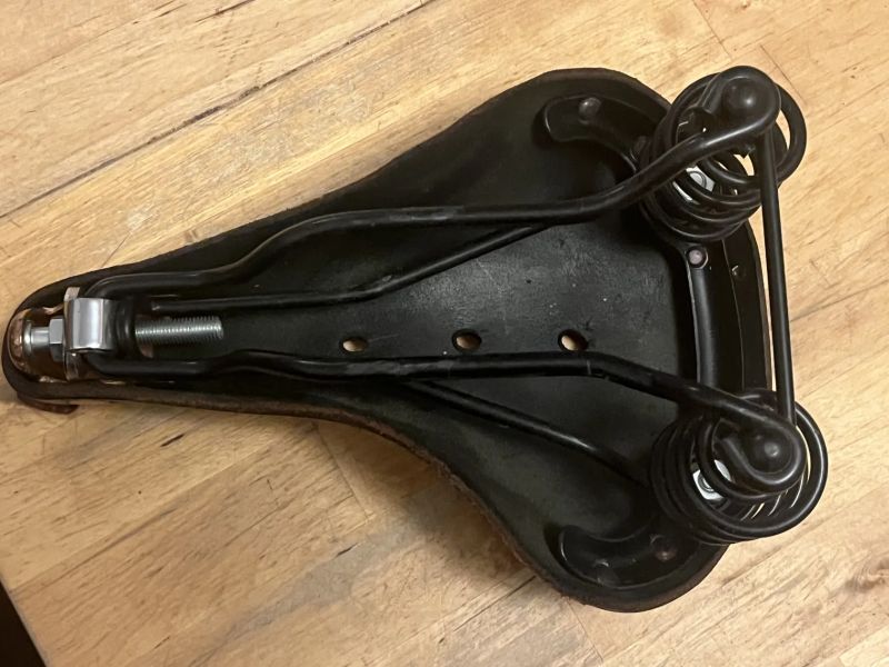 Sedlo Brooks, obyčejné, typ nevim, pruziny