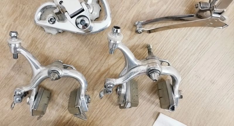 Prodám sadu dílú Campagnolo