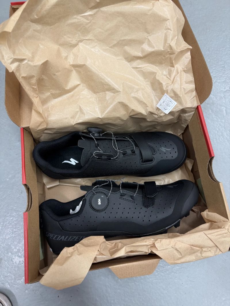 Tretry specialized recon 2 velikost 43 nové!