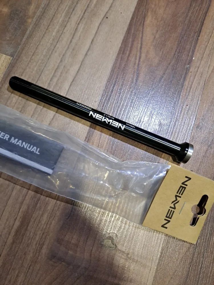 Nabízím NOVÝ karbonový rám Felt ve velikosti M a XL / 29er / boost osa 12x148mm / tapered / 1170g