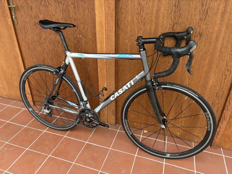 CASATI ZETA - silniční kolo, vel. 58 cm, SHIMANO ULTEGRA 2x10, kola VISION