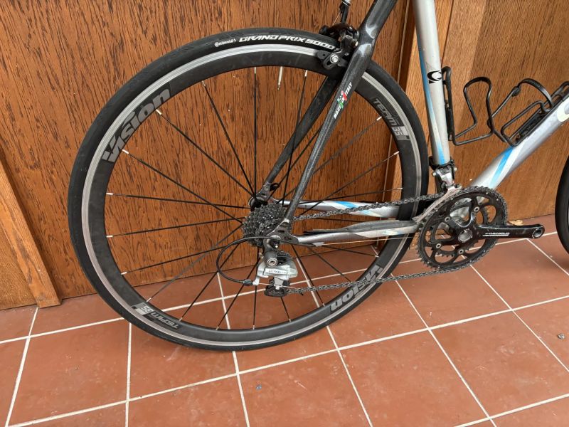 CASATI ZETA - silniční kolo, vel. 58 cm, SHIMANO ULTEGRA 2x10, kola VISION