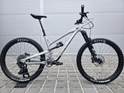 YT Jeffsy Core 2 2023 29″ velikost XL (L)