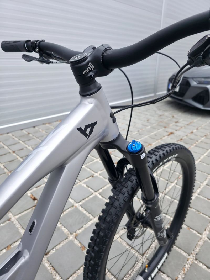 YT Jeffsy Core 2 2023 29″ velikost XL (L)