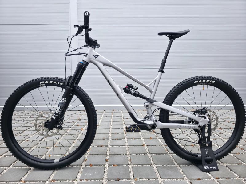 YT Jeffsy Core 2 2023 29″ velikost XL (L)