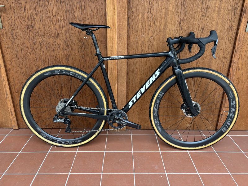 STEVENS SUPERPRESTIGE 52 cm - SHIMANO GRX elektrika 1x11 - karbonová kola - vel. 52 cm 