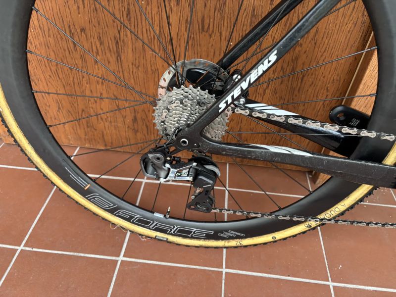 STEVENS SUPERPRESTIGE 52 cm - SHIMANO GRX elektrika 1x11 - karbonová kola - vel. 52 cm 