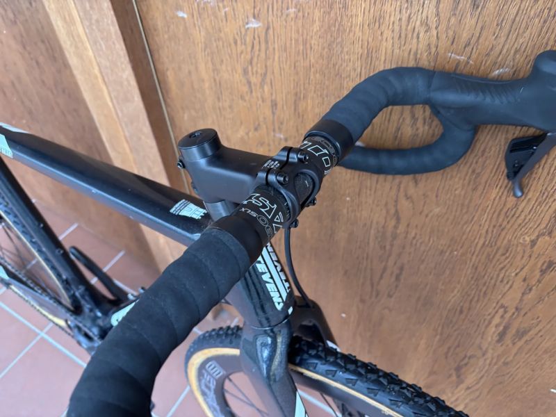 STEVENS SUPERPRESTIGE 52 cm - SHIMANO GRX elektrika 1x11 - karbonová kola - vel. 52 cm 