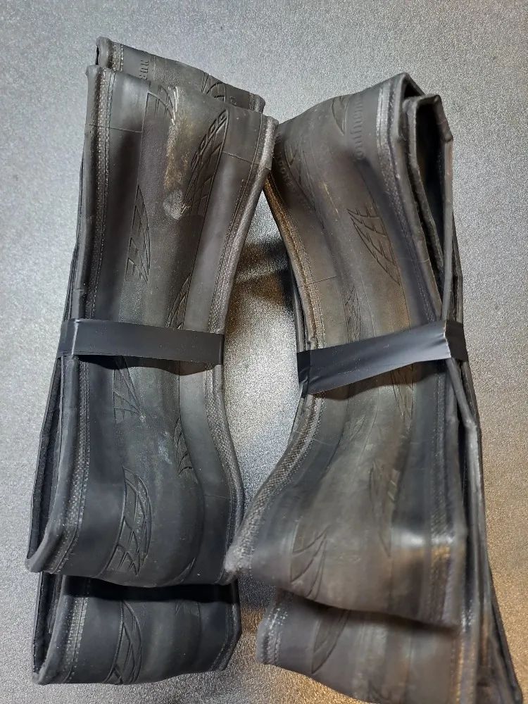 Max 100km jeté pláště Continental Grand Prix 5000 / dva kusy