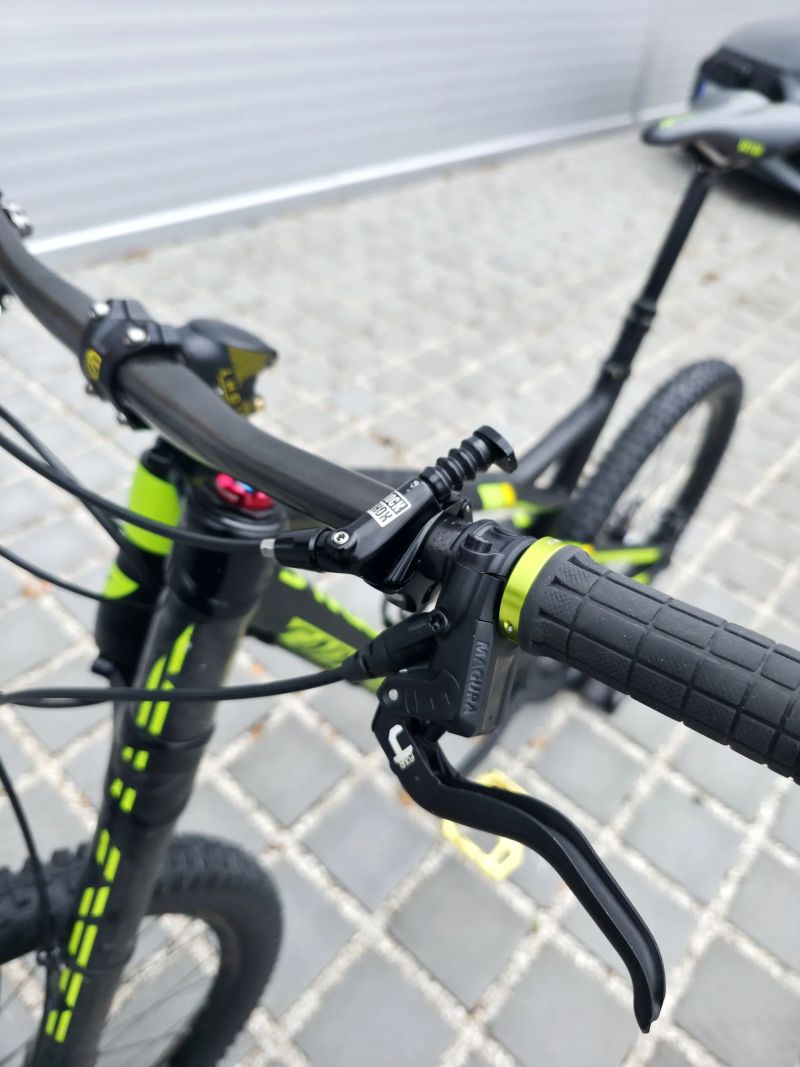 Cannondale Jekyll Carbon Team Lefty 27,5″ velikost L