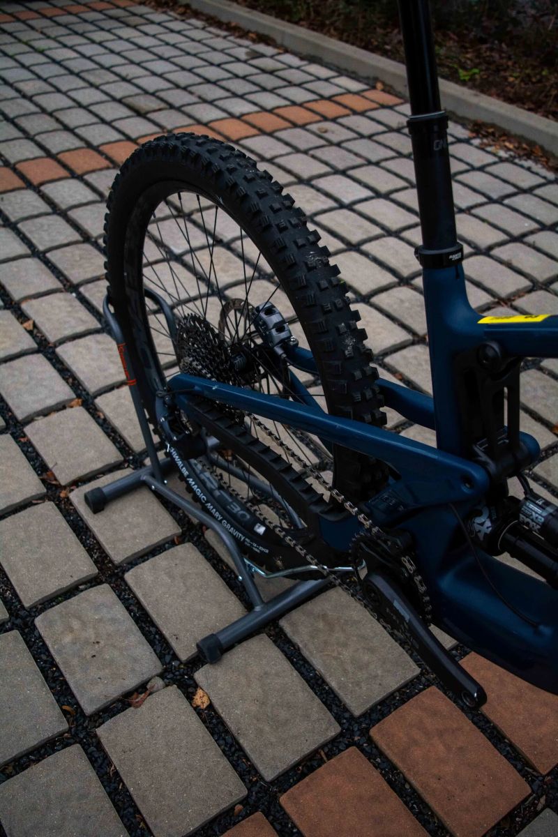 SANTA CRUZ Heckler SL 1 Stout (vel. M)