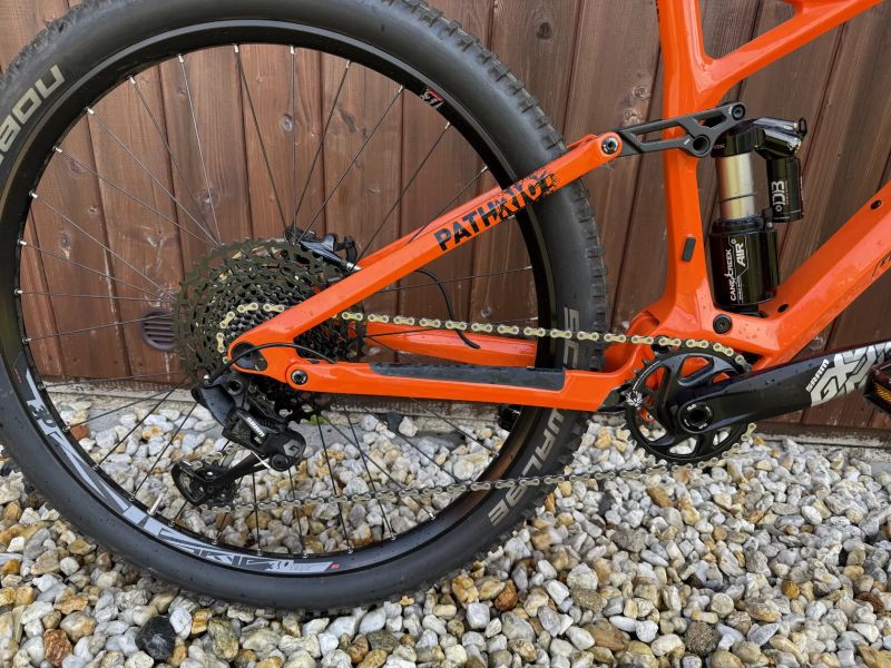 ZÁNOVNÍ Ghost Path Riot 10, vel. L, najeto max 500 km