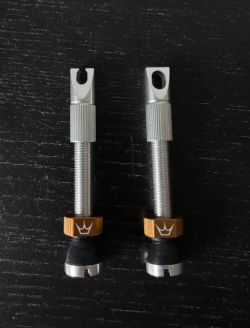 Bezdušové ventilky Peaty’s Chris king MK2