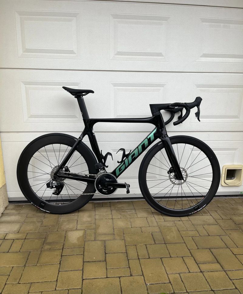Giant Propel SRAM Rival AXS s wattmetrem