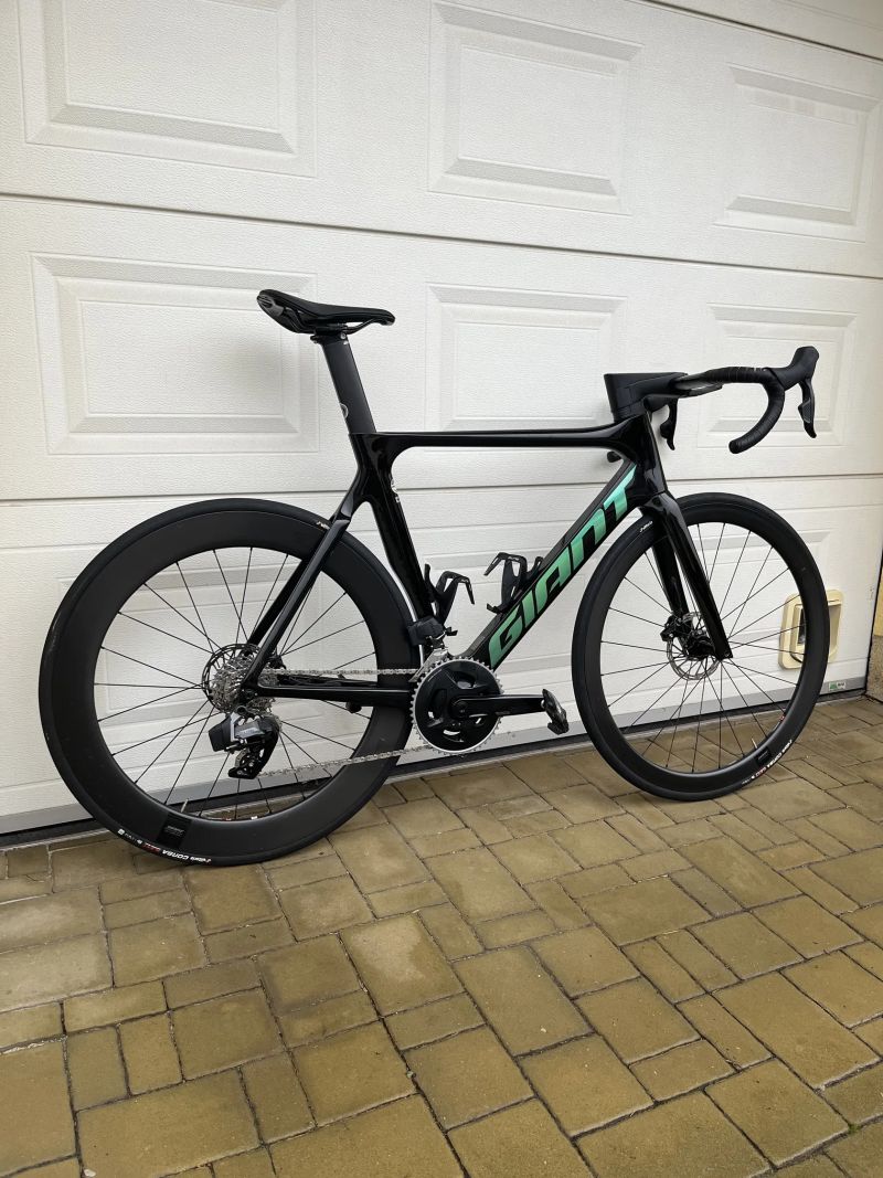 Giant Propel SRAM Rival AXS s wattmetrem