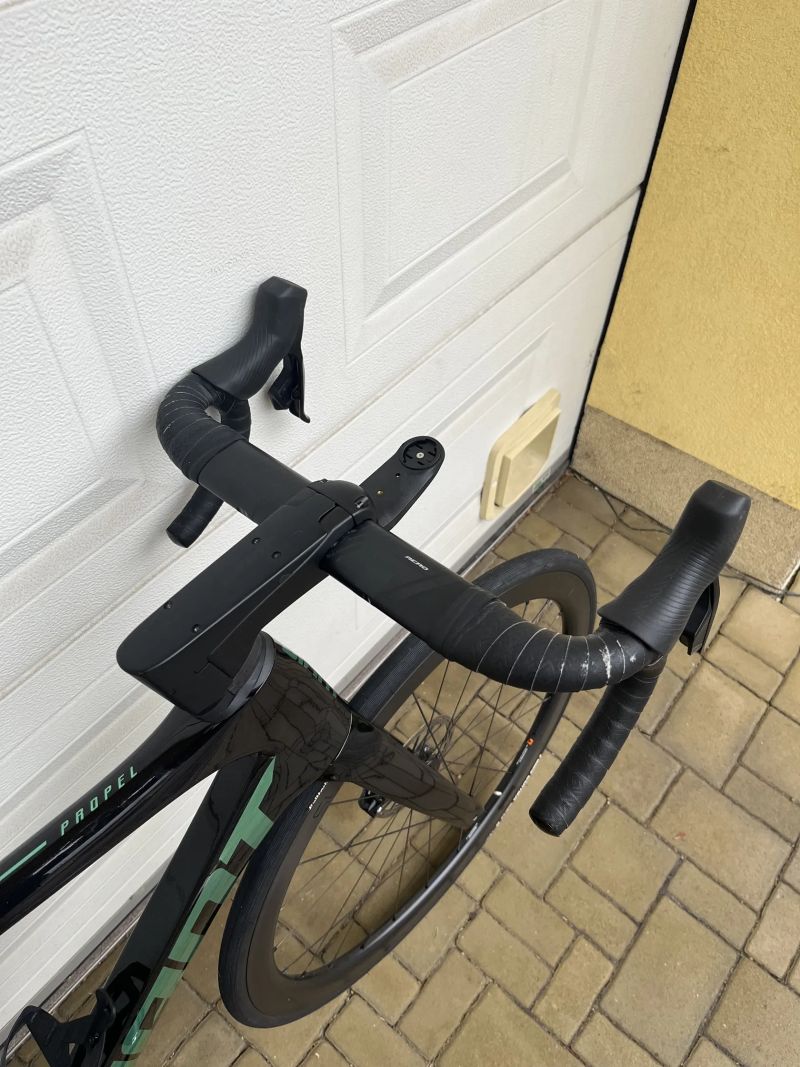 Giant Propel SRAM Rival AXS s wattmetrem