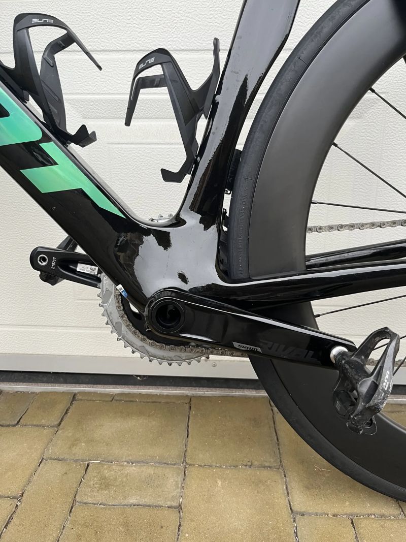 Giant Propel SRAM Rival AXS s wattmetrem