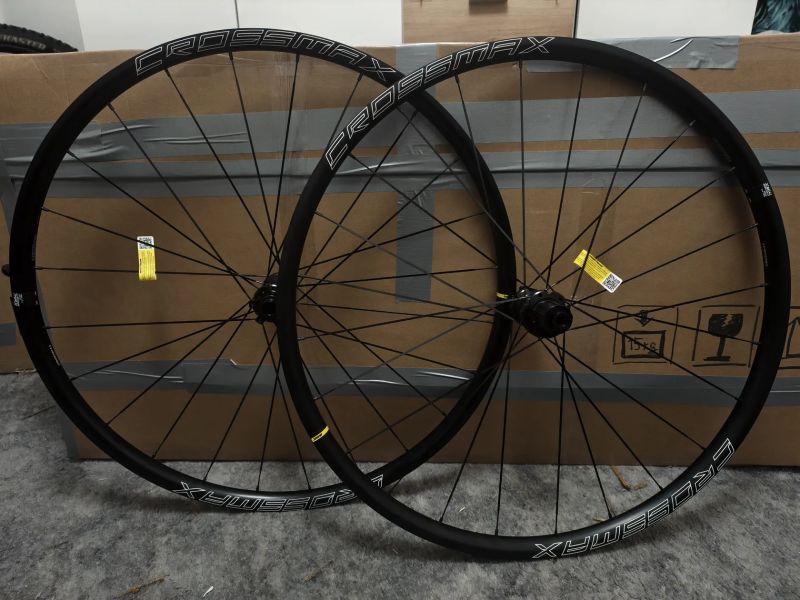 Kola Mavic Crossmax Boost 29 Pár Disc 6-děr 