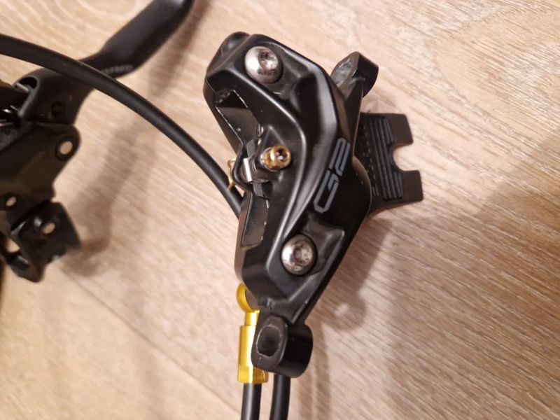 Sram G2 RSC, 2x kotouč + desky a hadice navíc