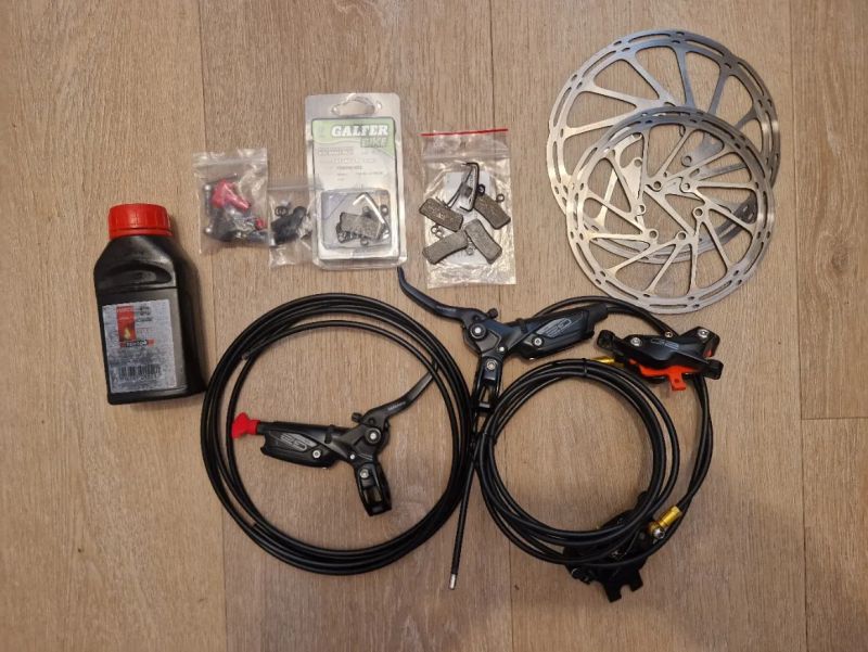 Sram G2 RSC, 2x kotouč + desky a hadice navíc