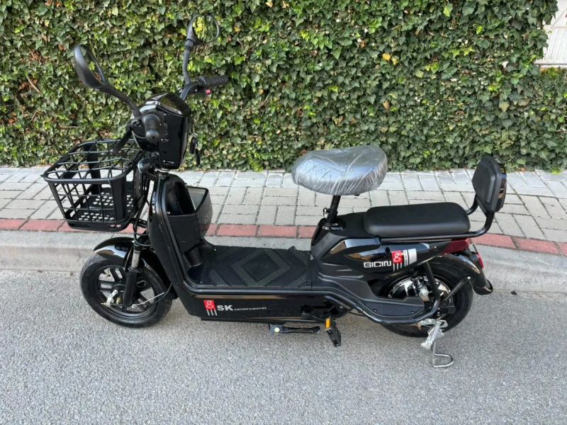 Elektrická koloběžka 350W – nová, se sedátkem, světly a alarmem, bez registrace