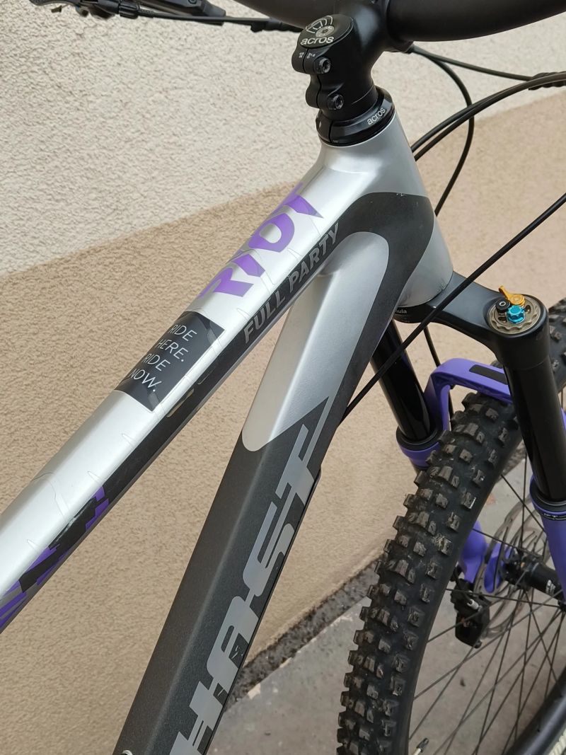 Ghost RIOT EN FULL PARTY 2023 29" vel. L, zdvihy 170/160 mm, Formula Selva, Shimano XT