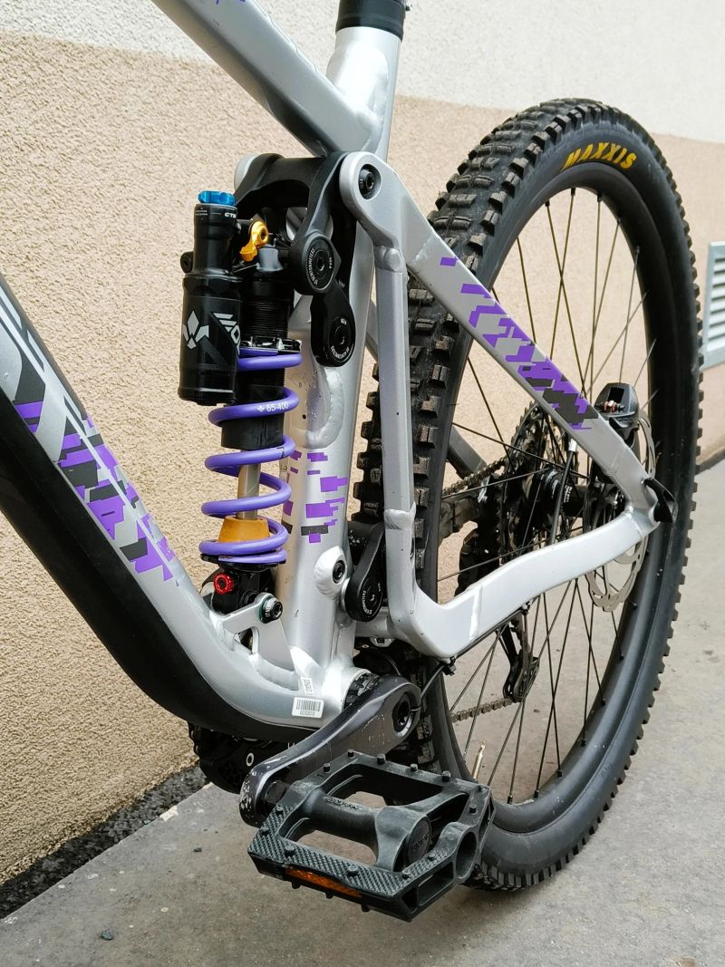 Ghost RIOT EN FULL PARTY 2023 29" vel. L, zdvihy 170/160 mm, Formula Selva, Shimano XT