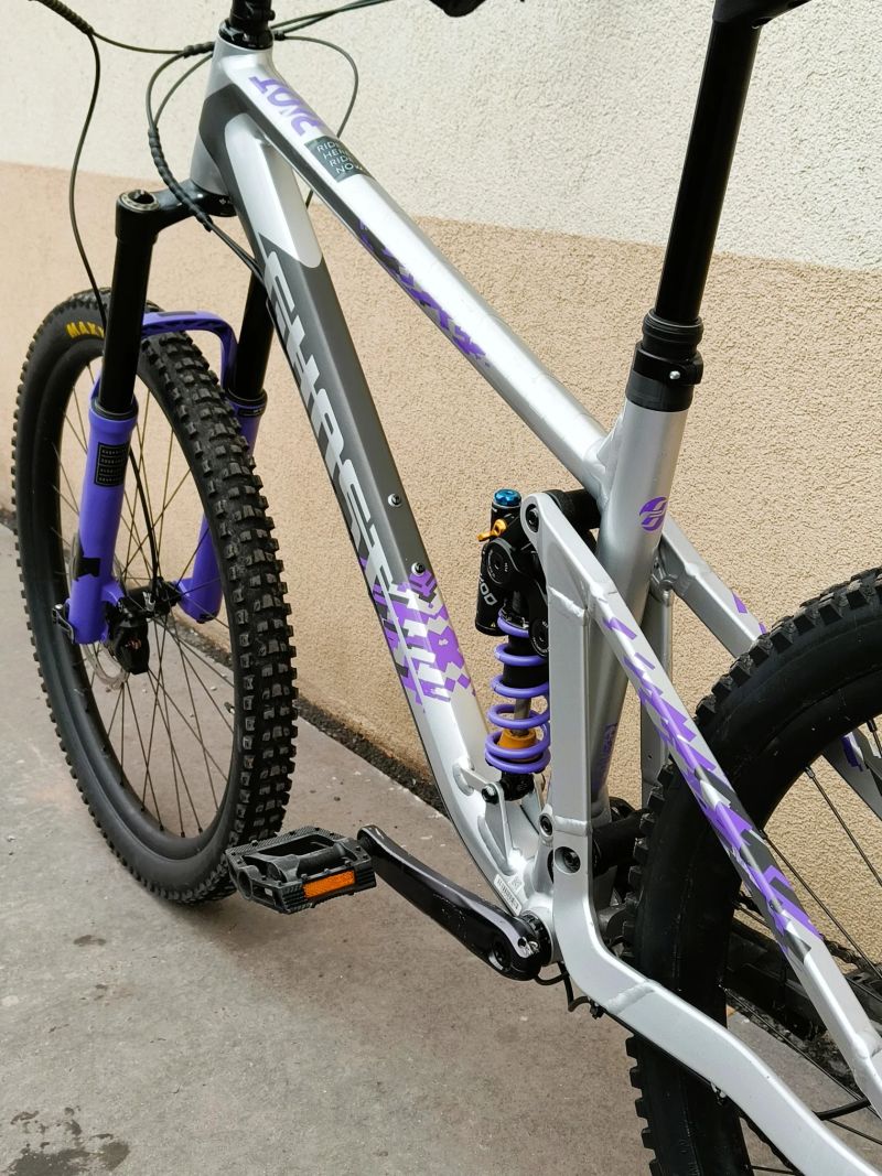 Ghost RIOT EN FULL PARTY 2023 29" vel. L, zdvihy 170/160 mm, Formula Selva, Shimano XT