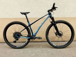 Corratec Revo Bow R 2023 vel. S/M (44 cm), carbon, 29", ZÁNOVNÍ, najeto 100 km