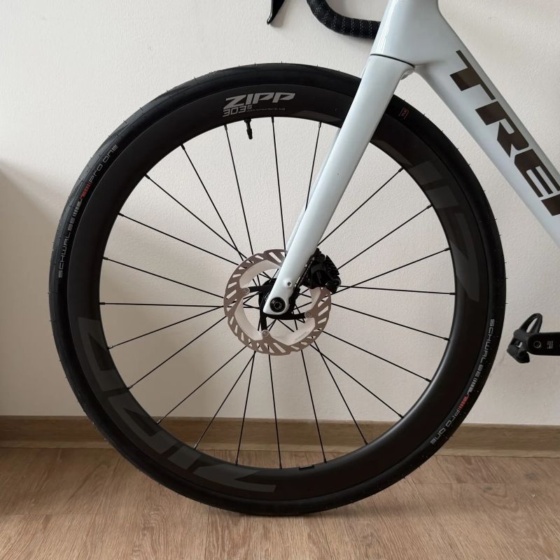 Trek Domane SL 2024 + Zipp 303S, vel.56, záruka