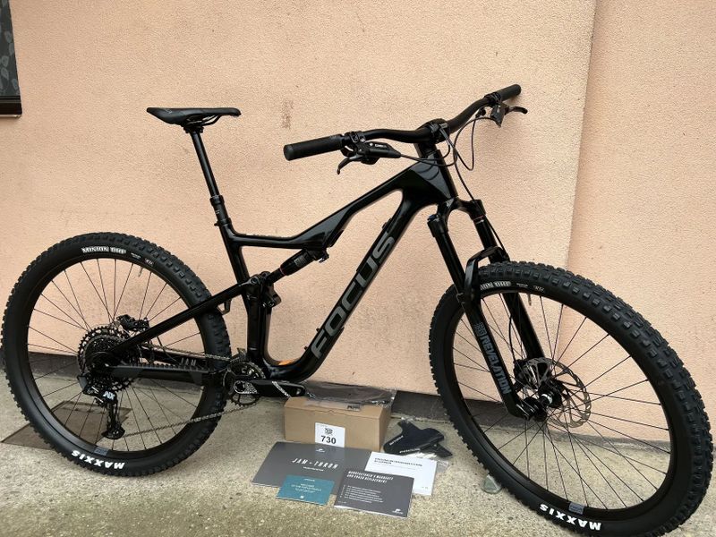 Nový Focus Jam 8.8 29" Carbon