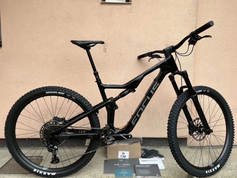 Nový Focus Jam 8.8 29" Carbon