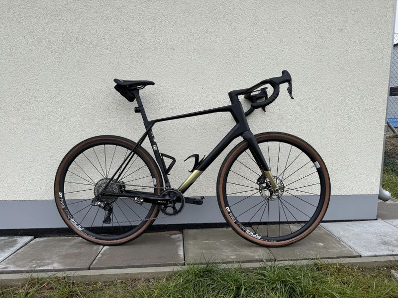 Superior X-ROAD Team Issue Di2 GR