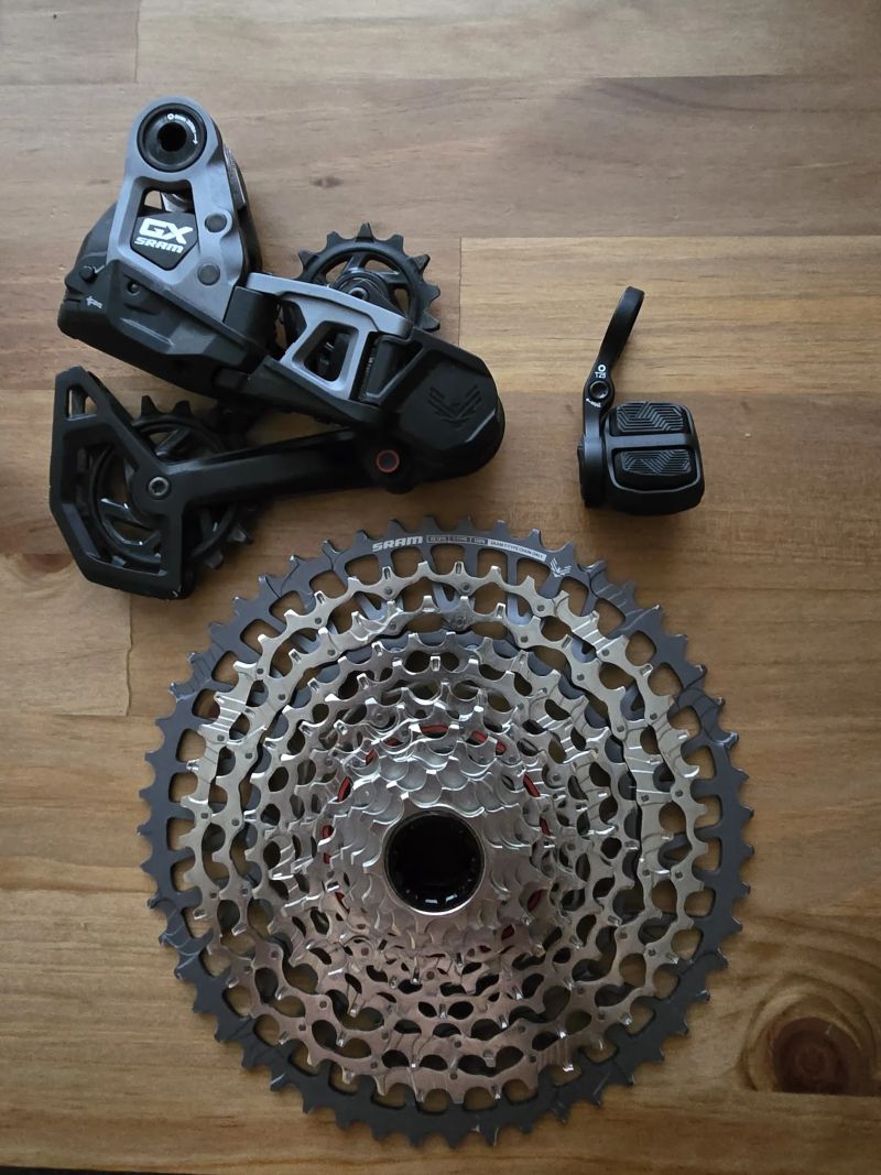 Prodám SRAM GX AXS Transmission